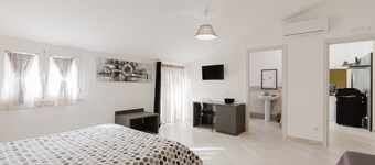 Room 'Camera 1' with Balcony, Wi-Fi and Air Conditioning