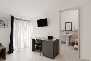Interior - Room 'Camera 1' with Balcony, Wi-Fi and Air Conditioning (San Giuseppe Jato)