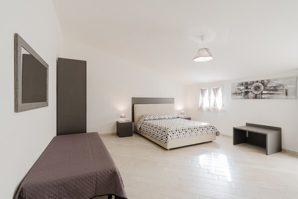 1 bedroom, free WiFi, bed sheets