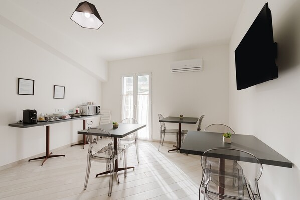 Dining - Room 'Camera 2' with Balcony, Wi-Fi and Air Conditioning (San Giuseppe Jato)