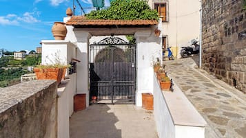 Enceinte de lâhĂ©bergement