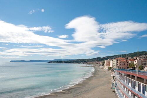 Apartment 'Casa Marincanto' with Sea View, Private Terrace and Wi-Fi