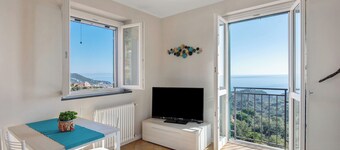 Apartment 'Casa Marincanto' with Sea View, Private Terrace and Wi-Fi