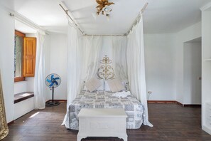 5 عدّة غرف نوم وواي فاي مجانًا وملاءات أسرّة