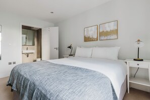 2 chambres, fer et planche à repasser, Wi-Fi, literie fournie