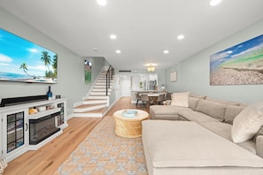 Smart TV, fireplace