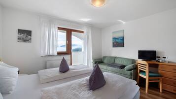 1 bedroom, free WiFi, bed sheets