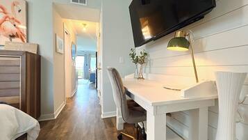 1 chambre, bureau, fer et planche à repasser, Wi-Fi gratuit