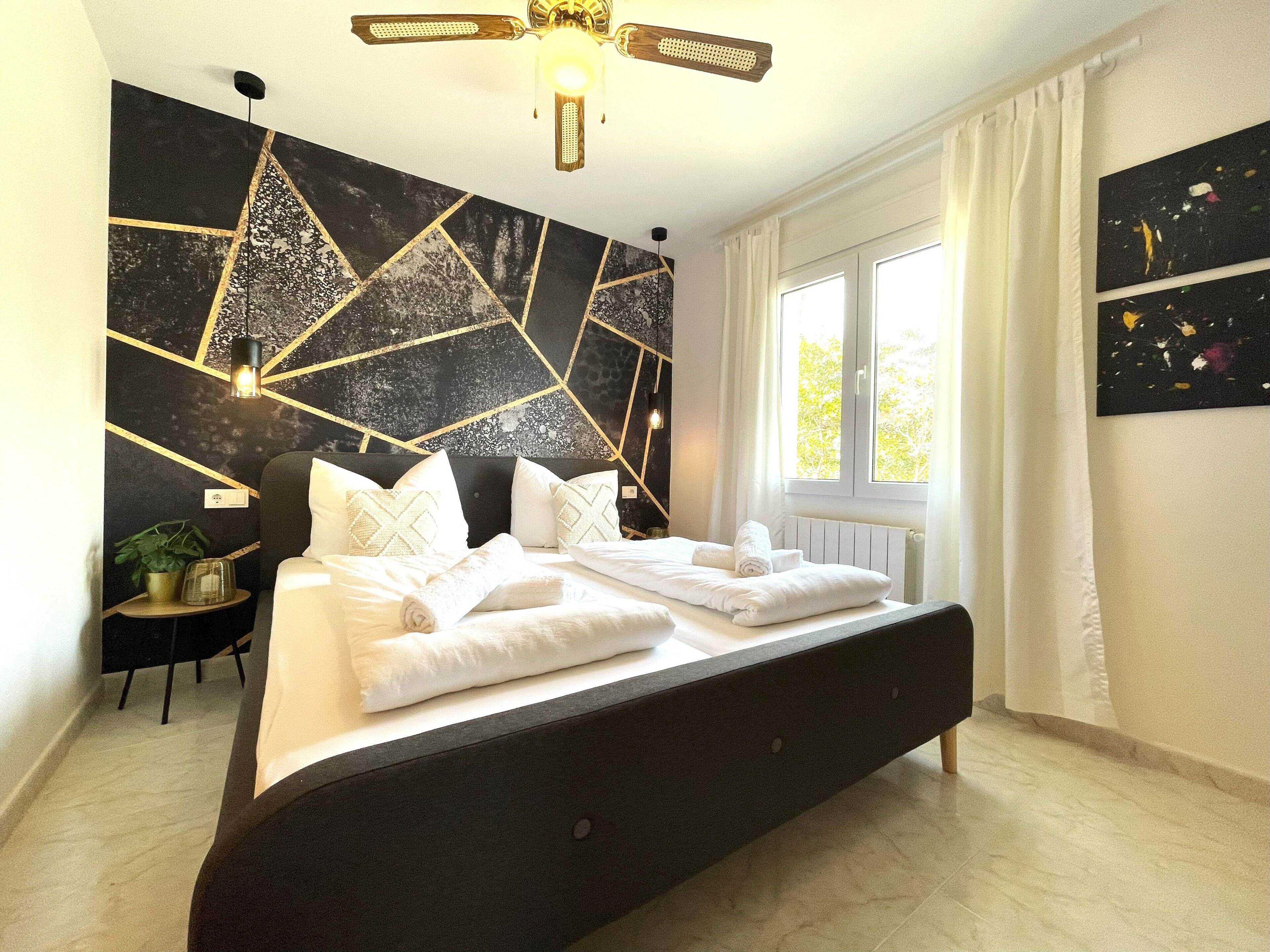 3 bedrooms, iron/ironing board, free WiFi, bed sheets