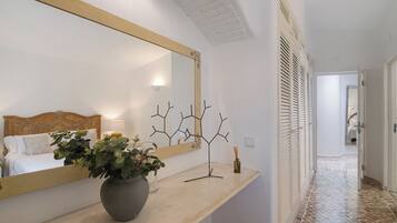 5 makuuhuonetta, silitysrauta/-lauta, ilmainen Wi-Fi, vuodevaatteet