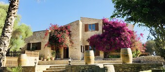 Country House 'Sa Mesquida De D’alt' with Sea View, Private Pool and Wi-Fi