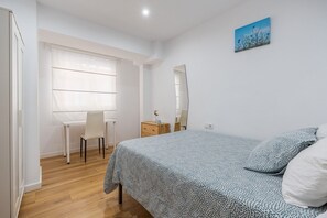 2 chambres, fer et planche Ă repasser, Wi-Fi gratuit, draps fournis