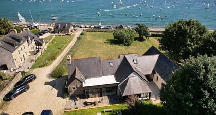 Maison de vacances 'Maison Chevoir Pieds Dans L'eau' avec vue sur la mer, terrasse privée et Wi-Fi
