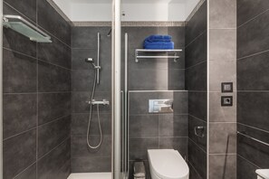 Shower, towels
