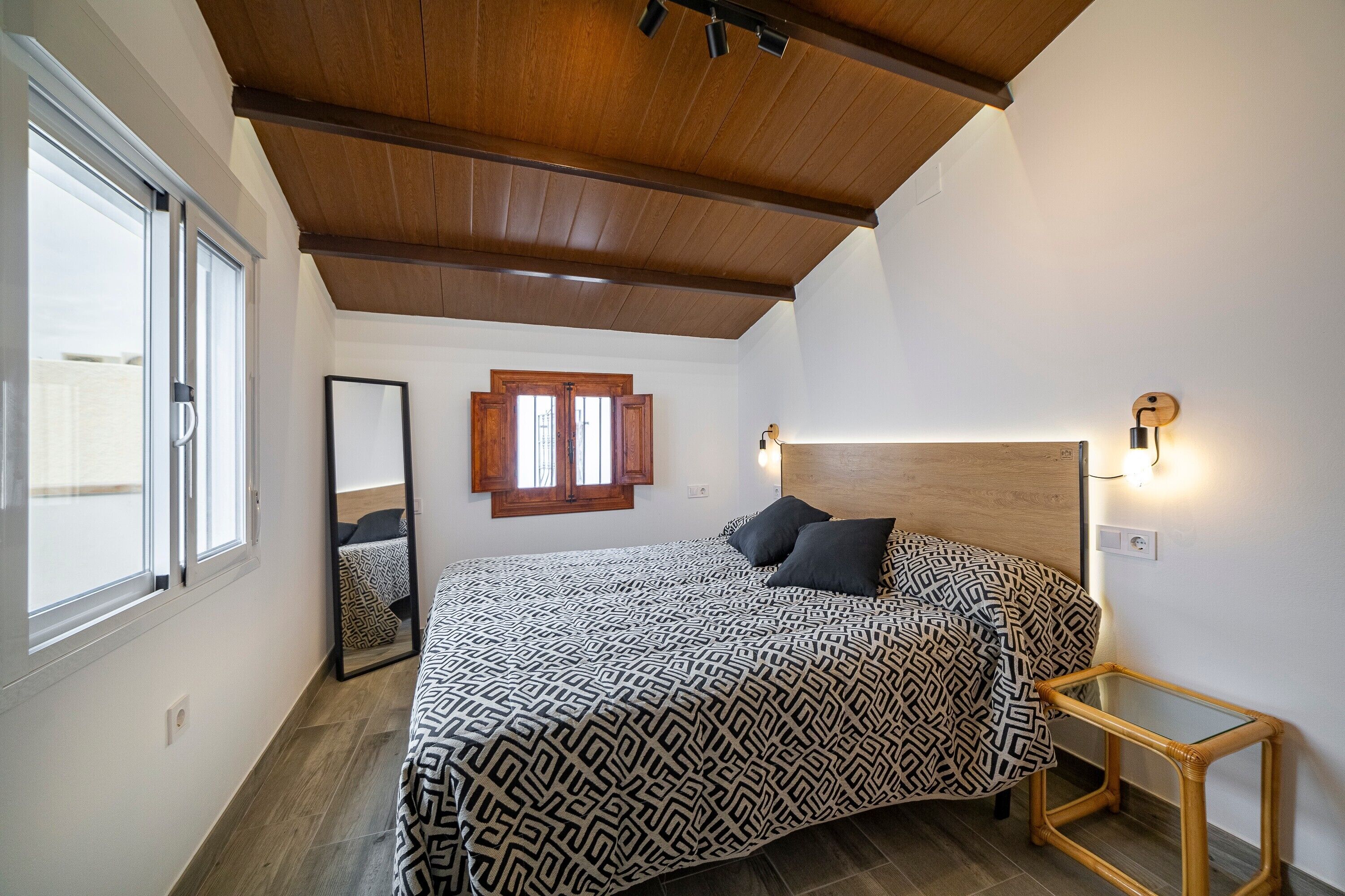 2 bedrooms, free WiFi, bed sheets, wheelchair access