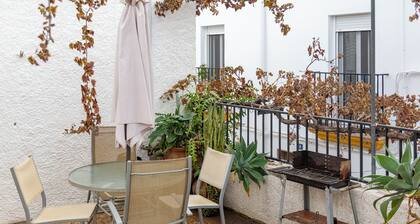 Apartment 'Apartamento Deluxe Los Perez' with Private Terrace, Wi-Fi and Air Conditioning