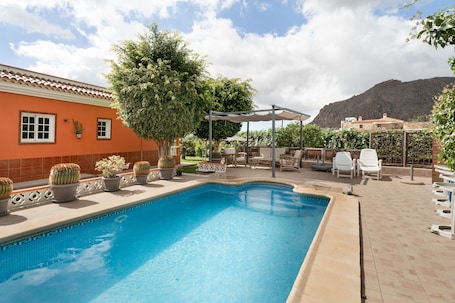 Pool. Casa Boulou in El Roque with Private Pool and Fiber Optic Wi-Fi