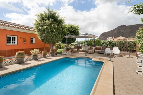 Casa Boulou in El Roque with Private Pool and Fiber-Optic Wi-Fi