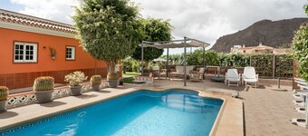 Casa Boulou in El Roque with Private Pool and Fiber Optic Wi-Fi