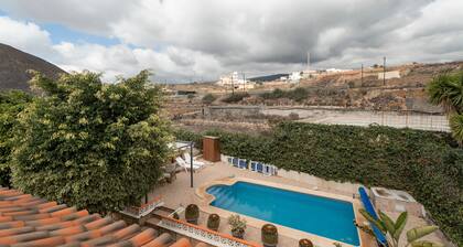 Holiday Home in El Roque with Private Pool and Fibre Optic Wi-Fi