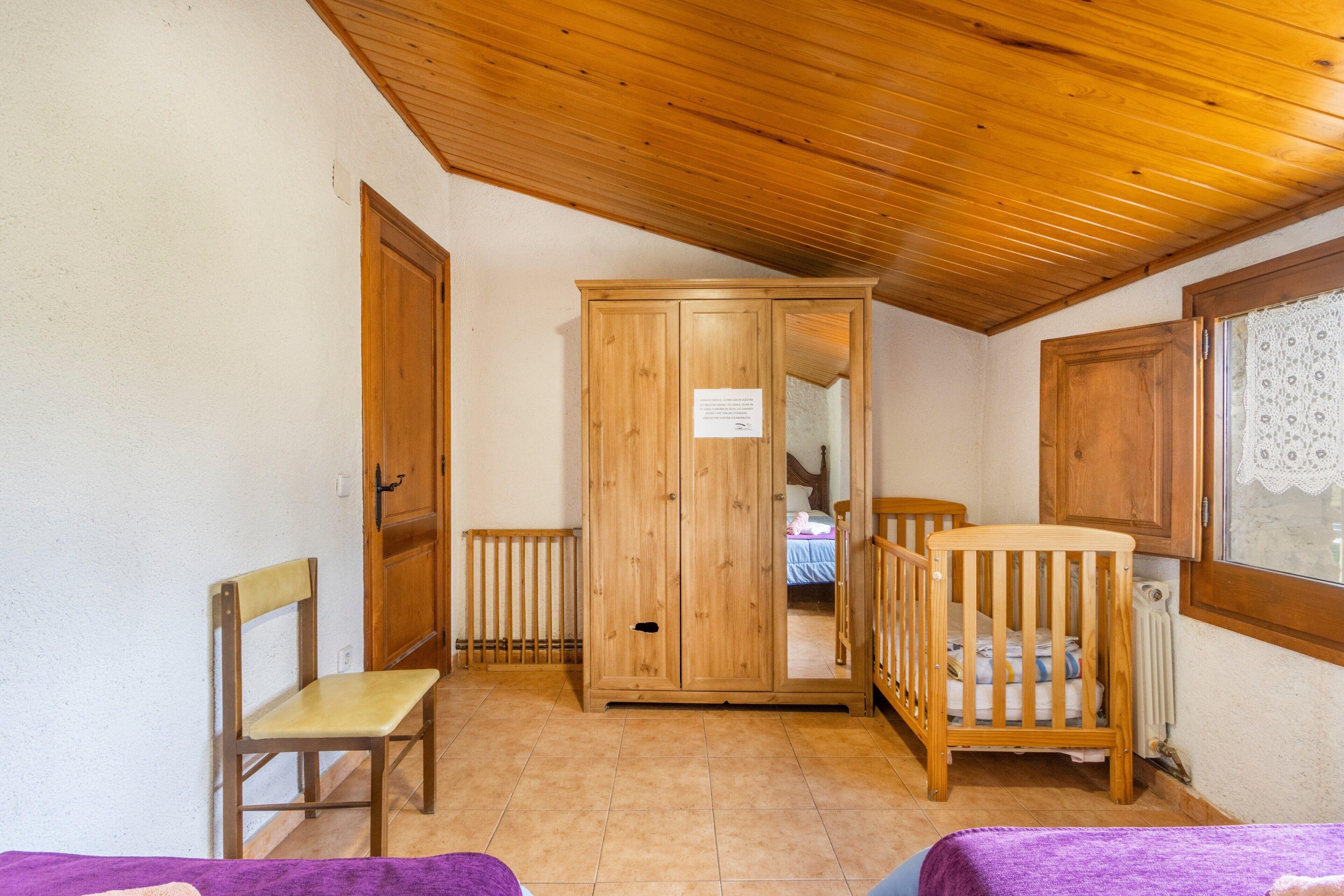 2 chambres, accès au Wi-Fi (inclus), literie fournie