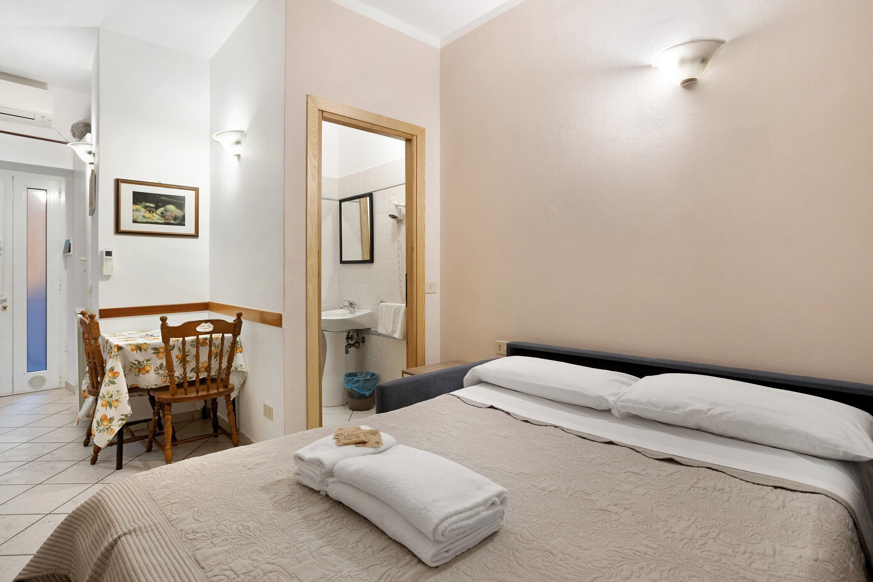 Free WiFi, bed sheets