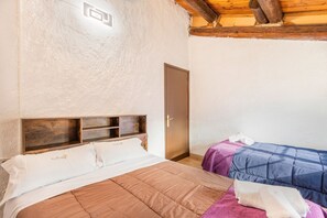 3 bedrooms, free WiFi, bed sheets