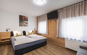 1 室のベッドルーム、WiFi (無料)、ベッドシーツ