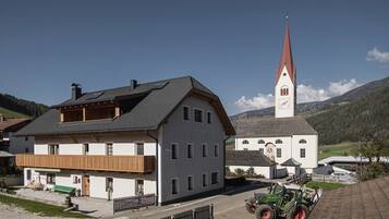 Esterni