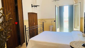 2 室のベッドルーム、アイロン / アイロン台、WiFi (無料)