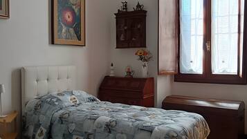 2 camere, ferro/asse da stiro, lenzuola, accesso in sedia a rotelle