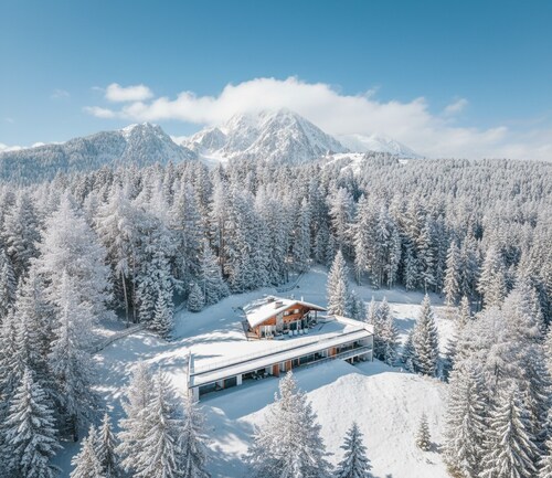 Apartment 'Lodge Pinus Cembra' with Mountain View, Private Terrace and Wi-Fi