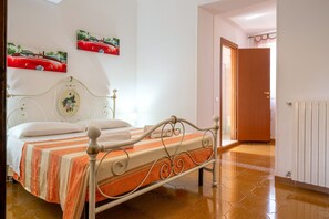 4 camere, Wi-Fi gratuito, lenzuola