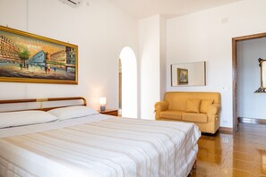 4 Schlafzimmer, kostenloses WLAN, Bettwäsche