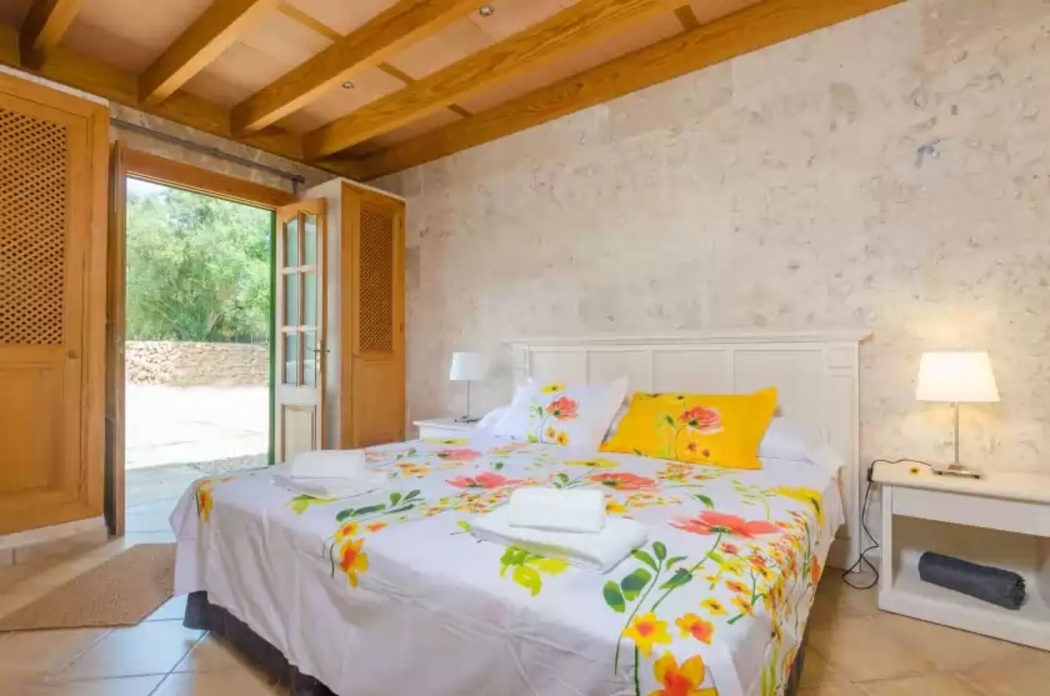 4 chambres, fer et planche à repasser, Wi-Fi gratuit, draps fournis