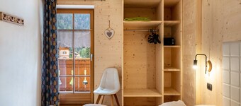 Apartment 'Sassolungo' with Mountain View, Balcony and Wi-Fi