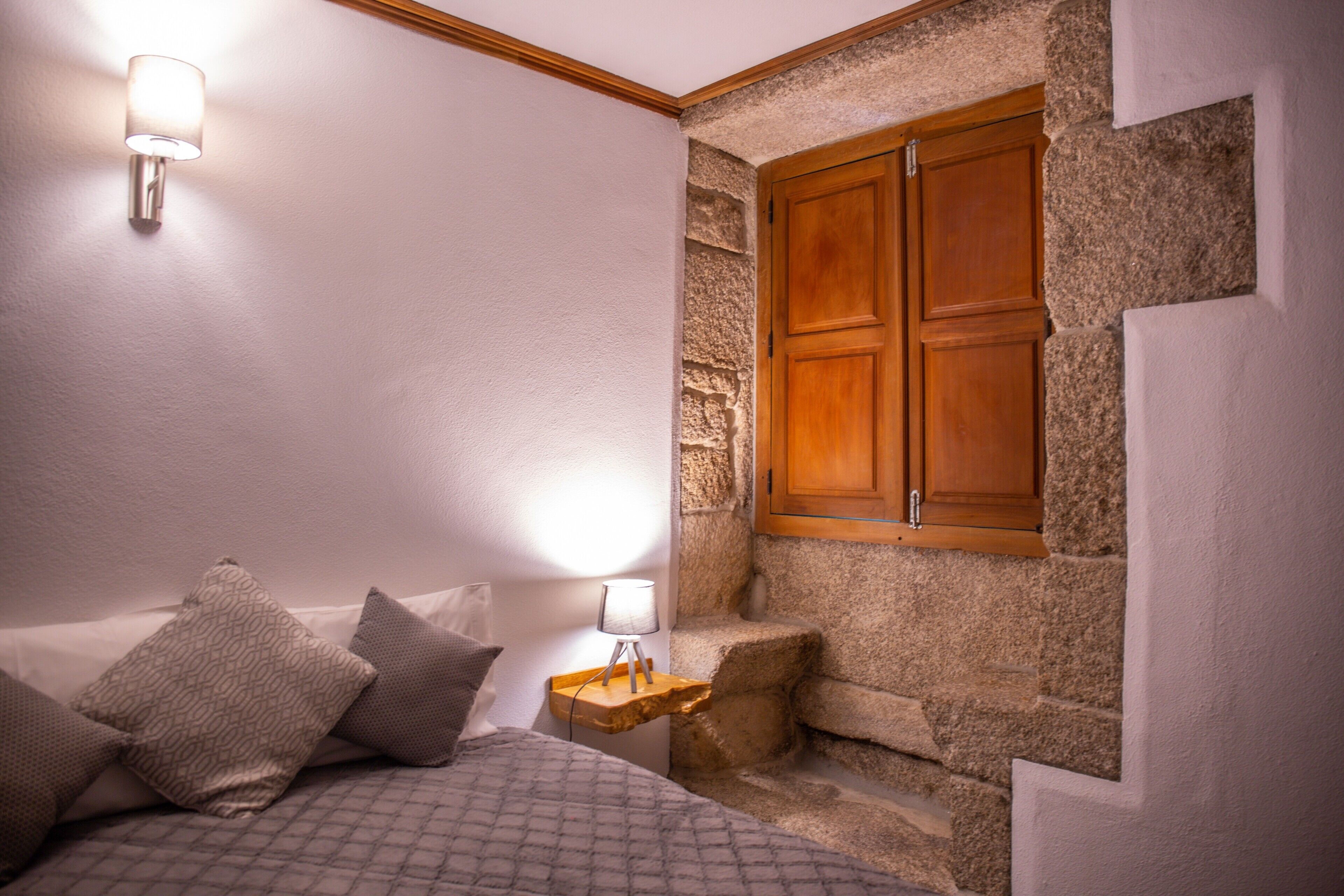 6 chambres, Wi-Fi gratuit, draps fournis