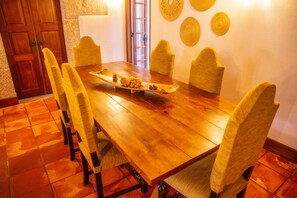 تناول الطعام