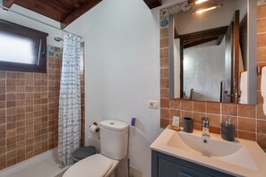 Douche, serviettes fournies