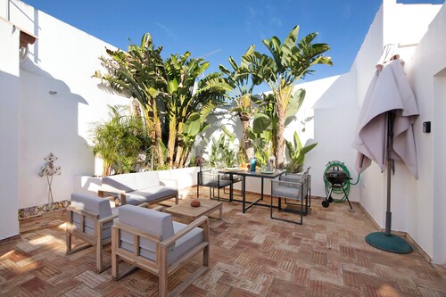 Apartment 'Estúdio Casa Do Limoeiro' with Private Garden, Wi-Fi and Air Conditioning