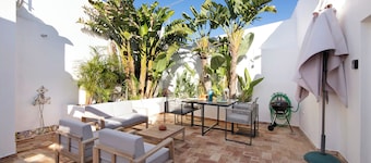 Appartamento 'Estúdio Casa Do Limoeiro' con giardino privato, Wi-Fi e aria condizionata