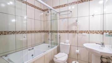 Premium Double Room | Bathroom