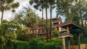 Fachada da propriedade