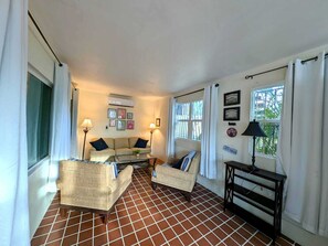 Living area - Spacious 2 Bedroom in Esperanza (Vieques)