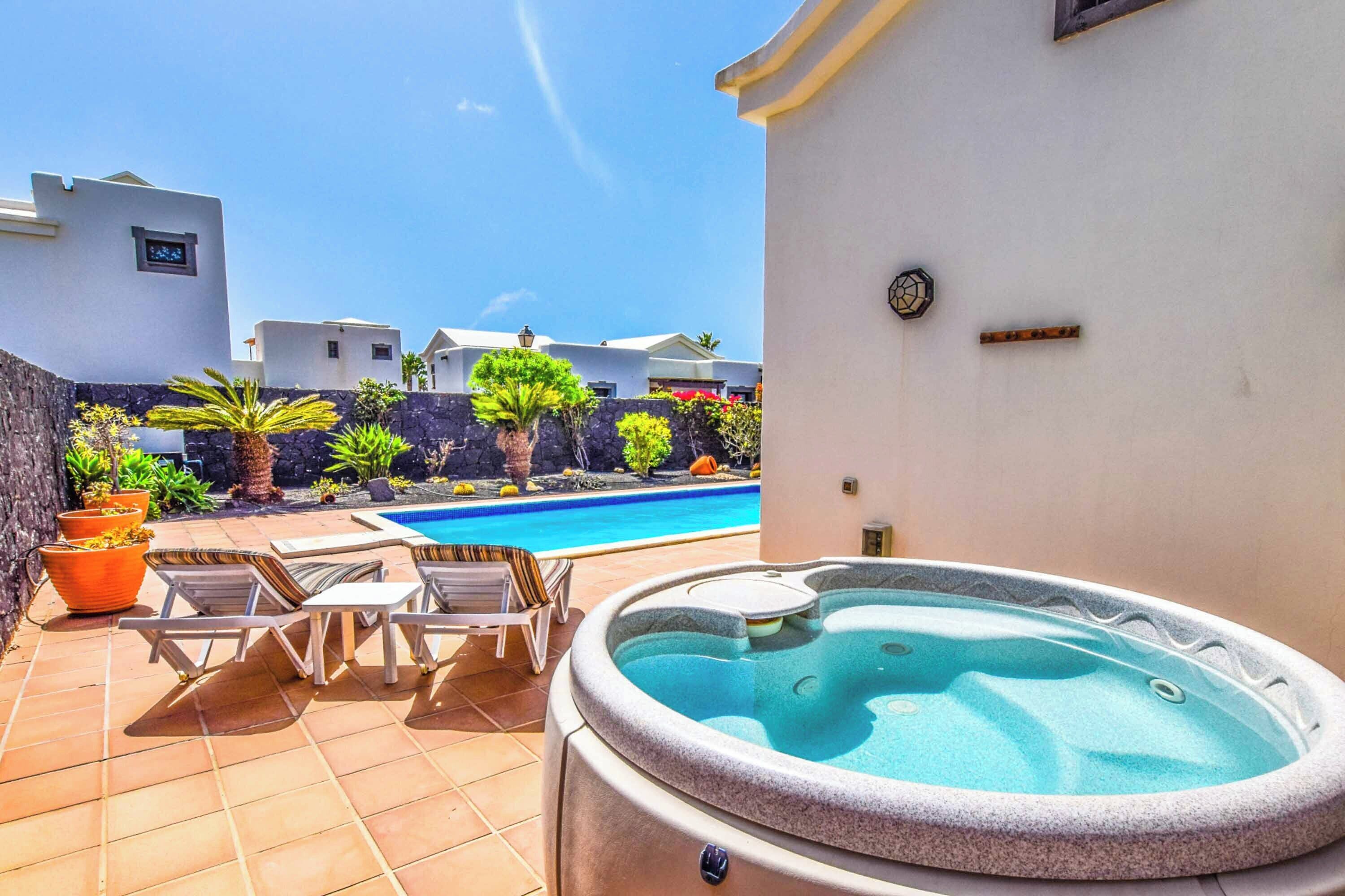 Villa (2 Bedrooms) | Exterior