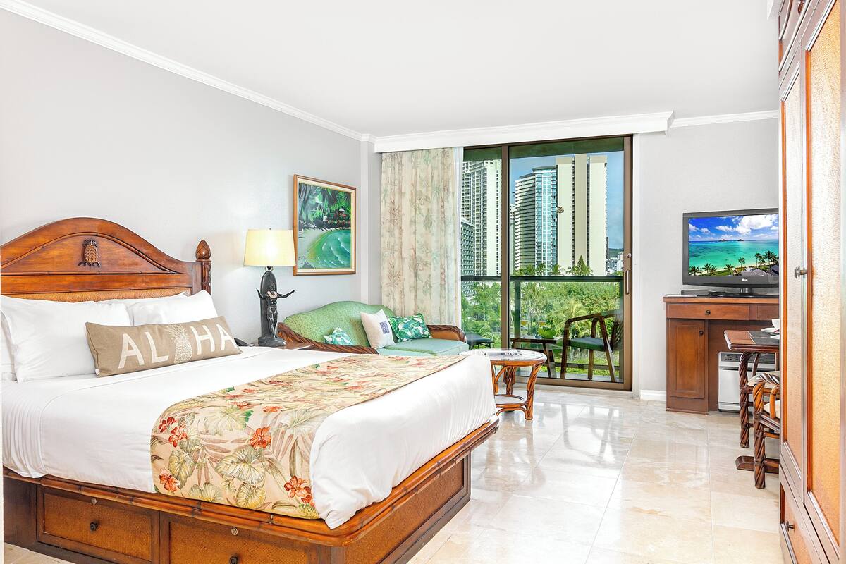 Studio Tiêu chuẩn, 1 giường cỡ queen và sofa giường, quang cảnh công viên | Két bảo mật tại phòng, màn/rèm cản sáng, bàn ủi/dụng cụ ủi quần áo 