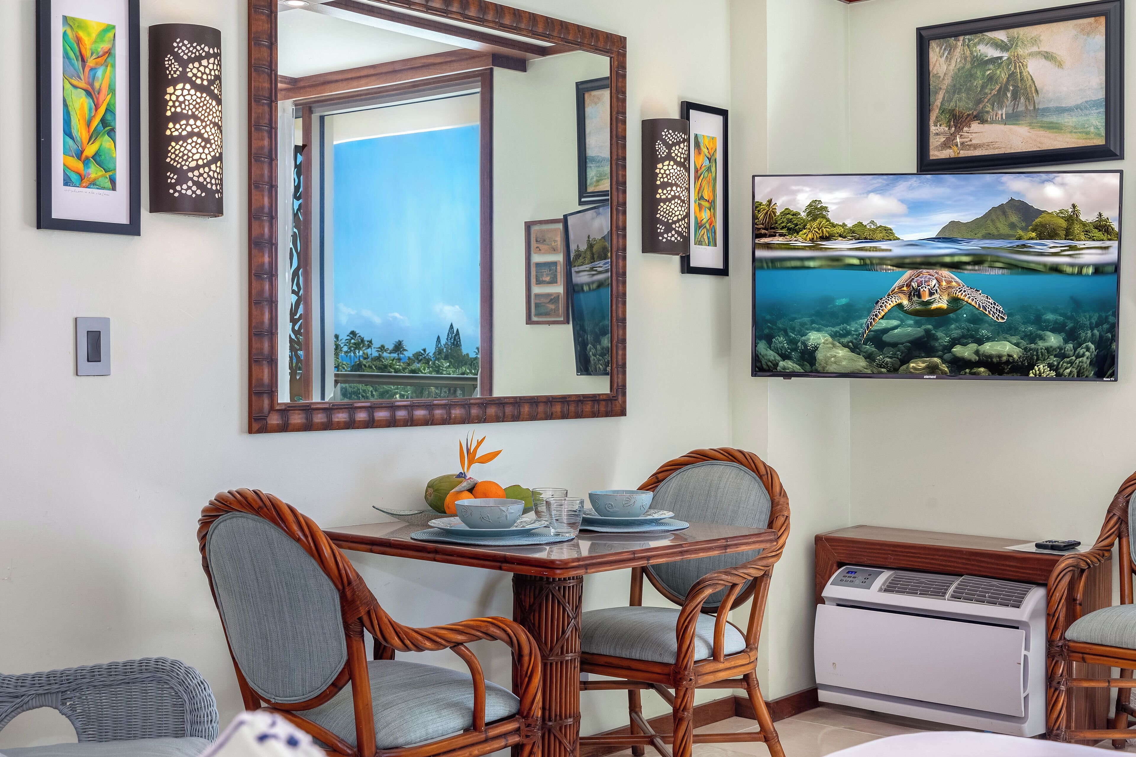 Premium Studio Suite, 1 Queen Bed with Sofa bed, Kitchenette, Partial Ocean View | In-room safe, blackout drapes, iron/ironing board, free WiFi