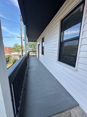 Property grounds - Modern corporate apartment in charming Cincinnati with AC, WiFi (Cincinnati)