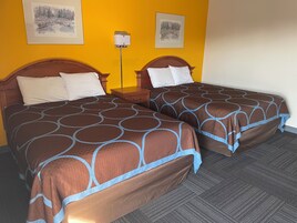 Double Room | Blackout drapes, free WiFi, bed sheets
