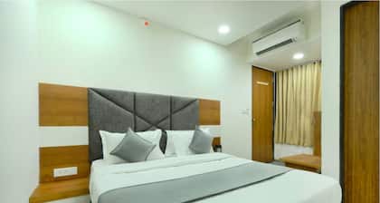 Hotel Madhur